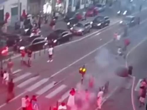 Fumogeni e petardi alla festa per la vittoria del Marocco - Guarda il video