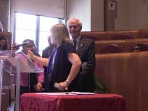 Gualtieri firma dichiarazione per la pace con i Premi Nobel in Campidoglio