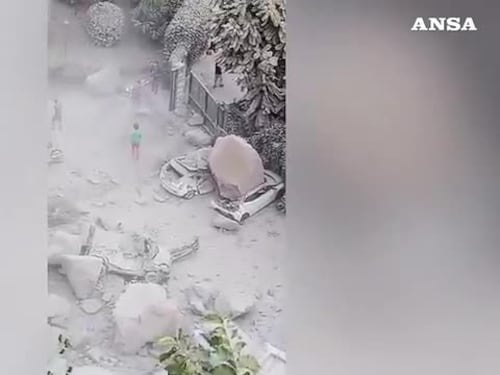 I danni a Pozzuoli nell'epicentro del sisma