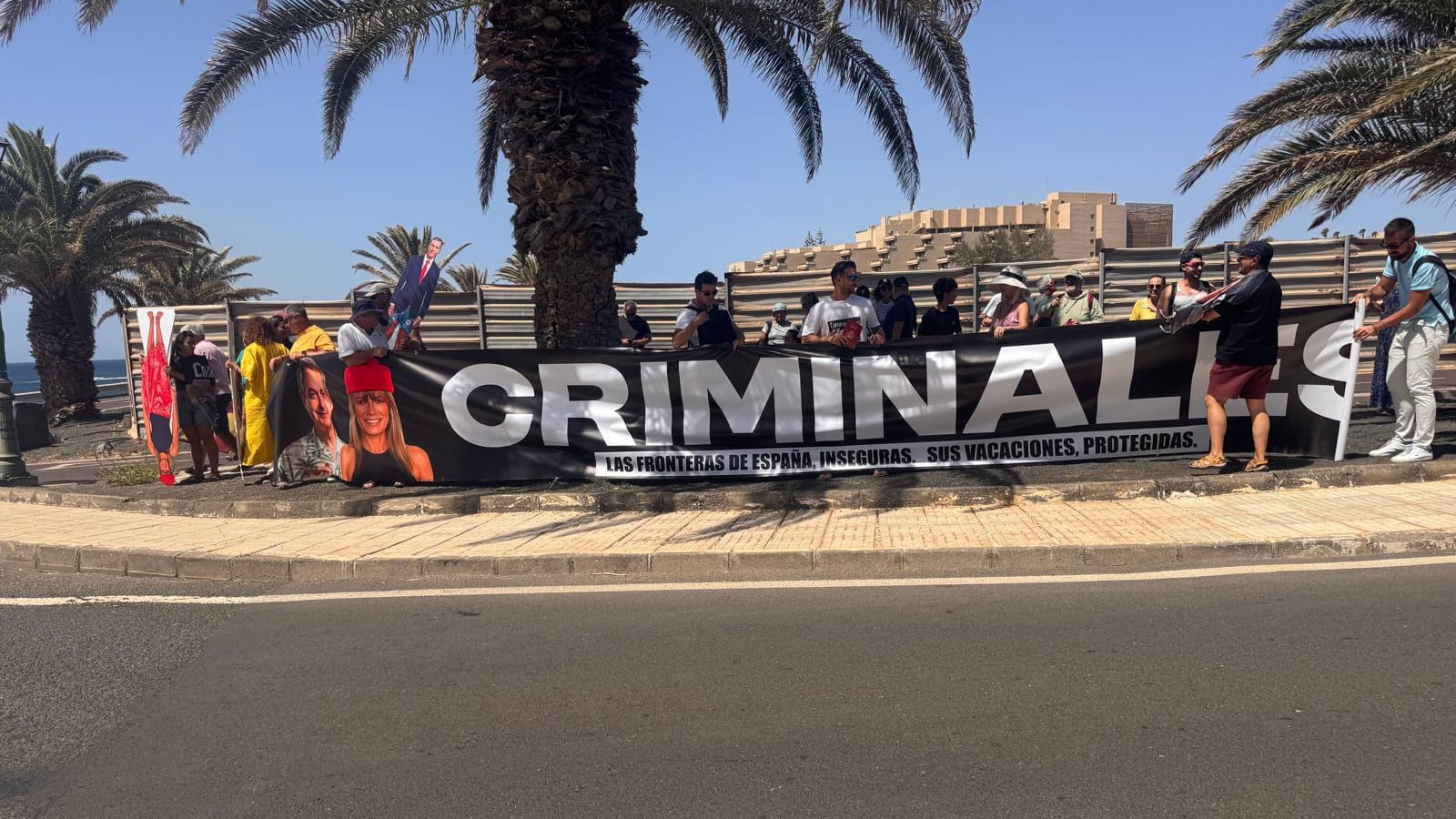 A Lanzarote le immagini esclusive delle proteste contro Sanchez: di Gabriele Barberis
