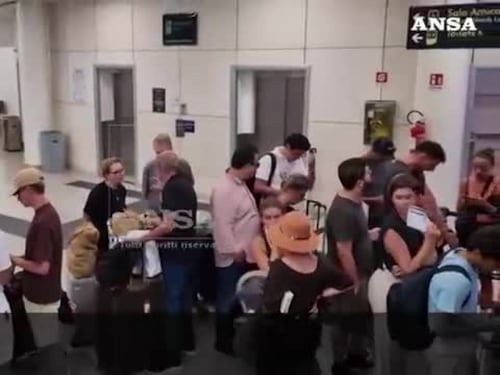 Il disagio dei viaggiatori: "Vacanze rovinate" - Le testimonianze