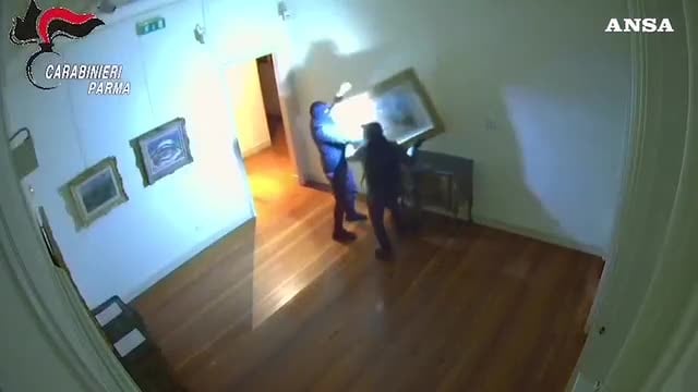 Nel video i ladri in azione
