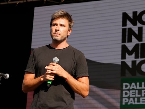 Di Battista, l'anti-casta coccolato dalla casta