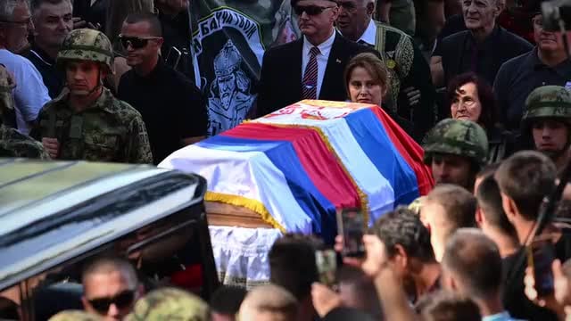I funerali del boia di Srebrenica, il reportage di Fausto Biloslavo