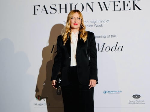 La premier: "Qui per dire grazie al settore della moda"