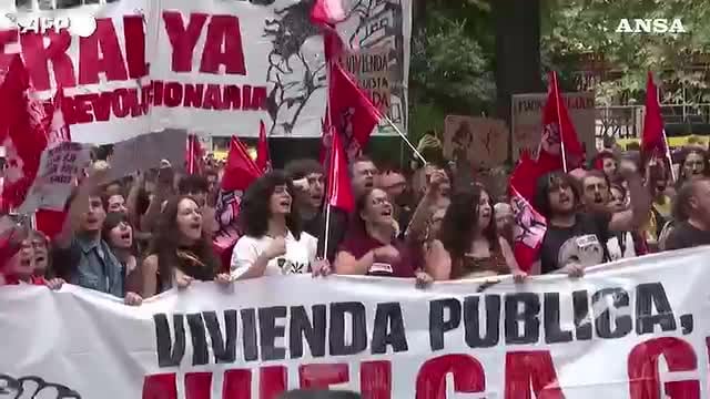In Spagna le proteste contro le speculazioni nel mercato delle case