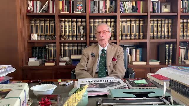 "Il ruggito scaramantico di Feltri per Leone: il Papa è anche umano, guarisca presto"