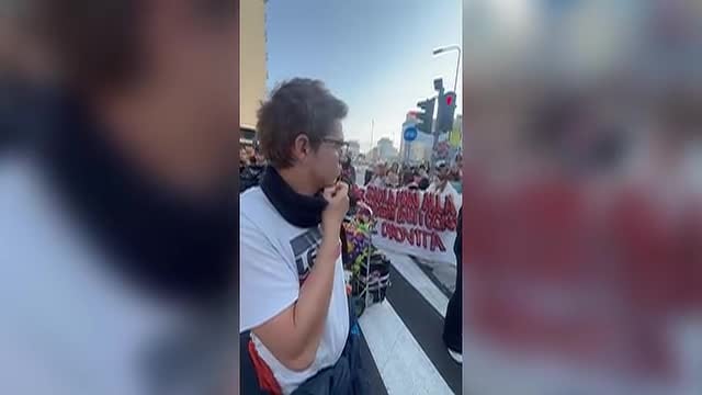 Milano, studenti in piazzale Loreto: attesi 10mila manifestanti, in arrivo i centri sociali