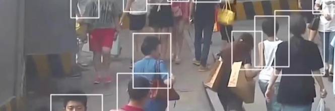 Cina, metro gratis in cambio della scansione del volto